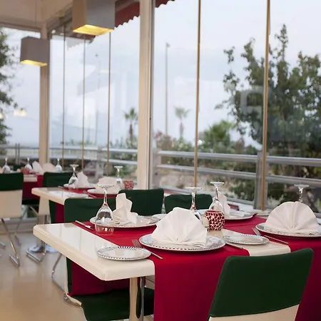 Отель Garden & 5*